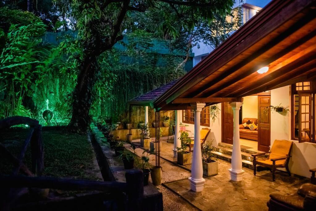 Colonial Residence Kandy Villa Eksteriør bilde