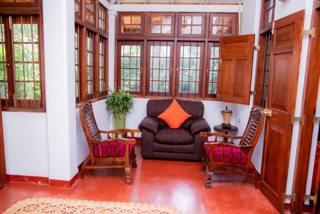 Colonial Residence Kandy Villa Eksteriør bilde